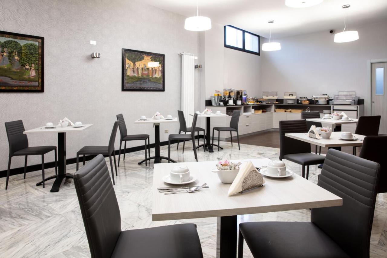 Hotel Esperia Rho Dış mekan fotoğraf