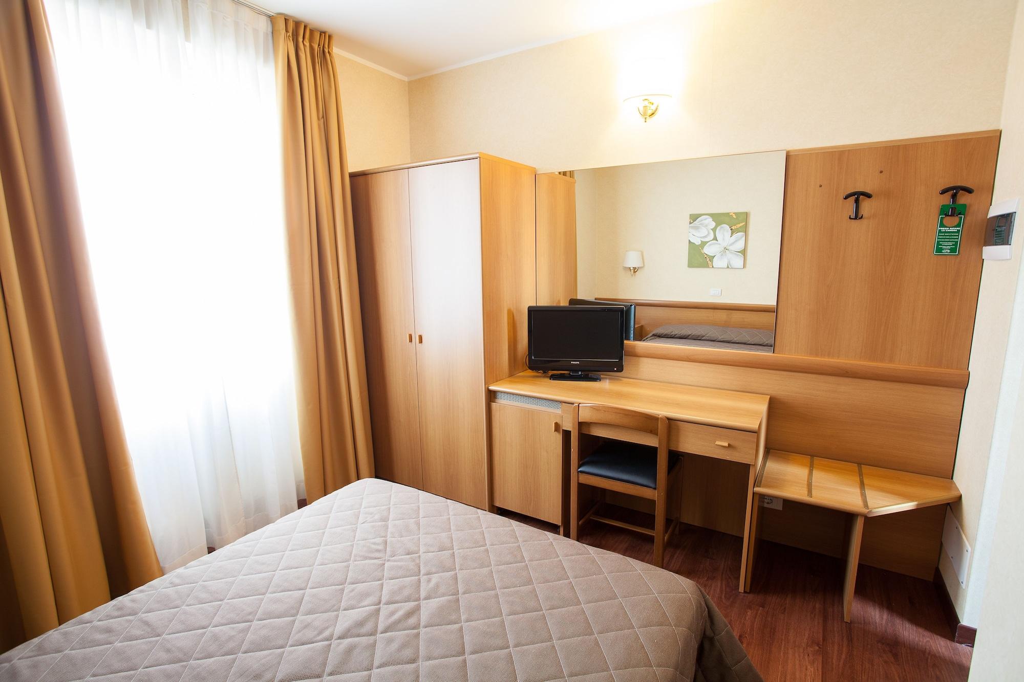 Hotel Esperia Rho Dış mekan fotoğraf