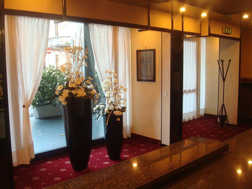 Hotel Esperia Rho Dış mekan fotoğraf